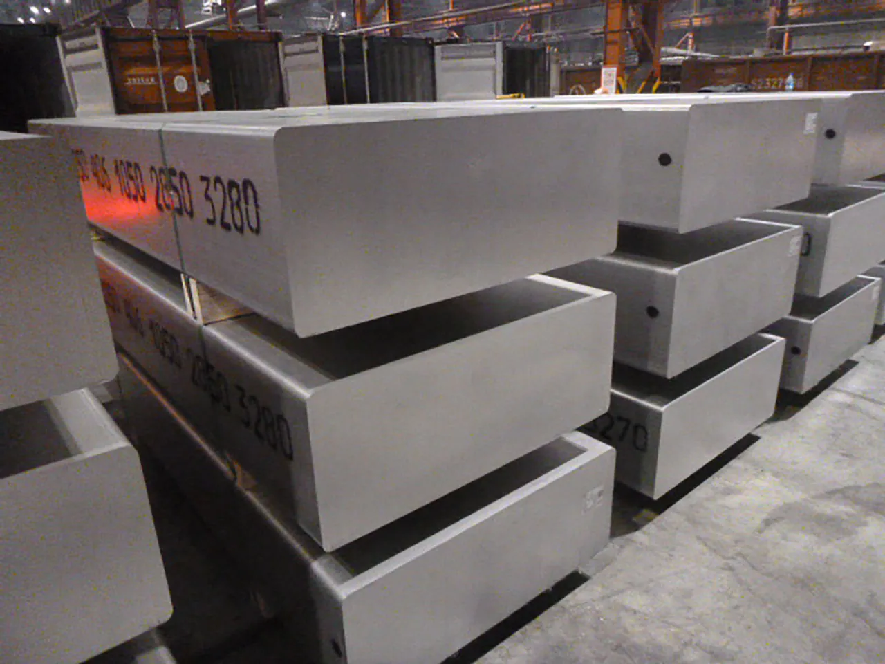 Placas de aluminio identificadas por aleación en la planta de Almexa